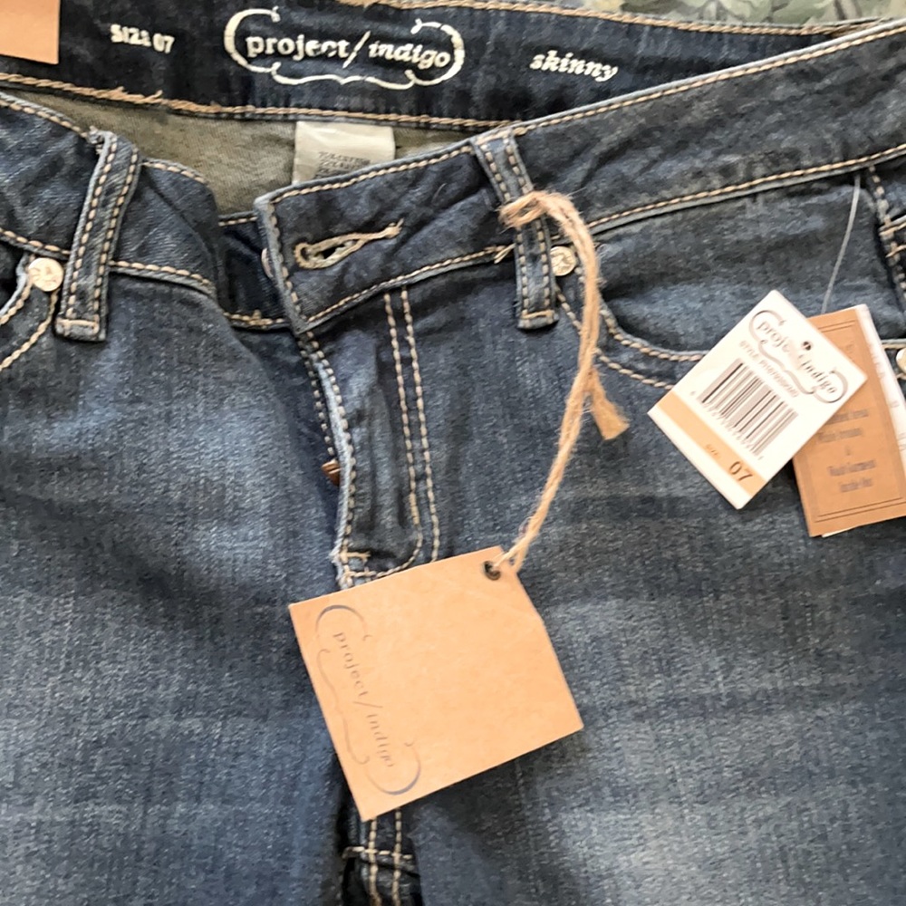 New with tags size 7 skinny jeans project/indigo